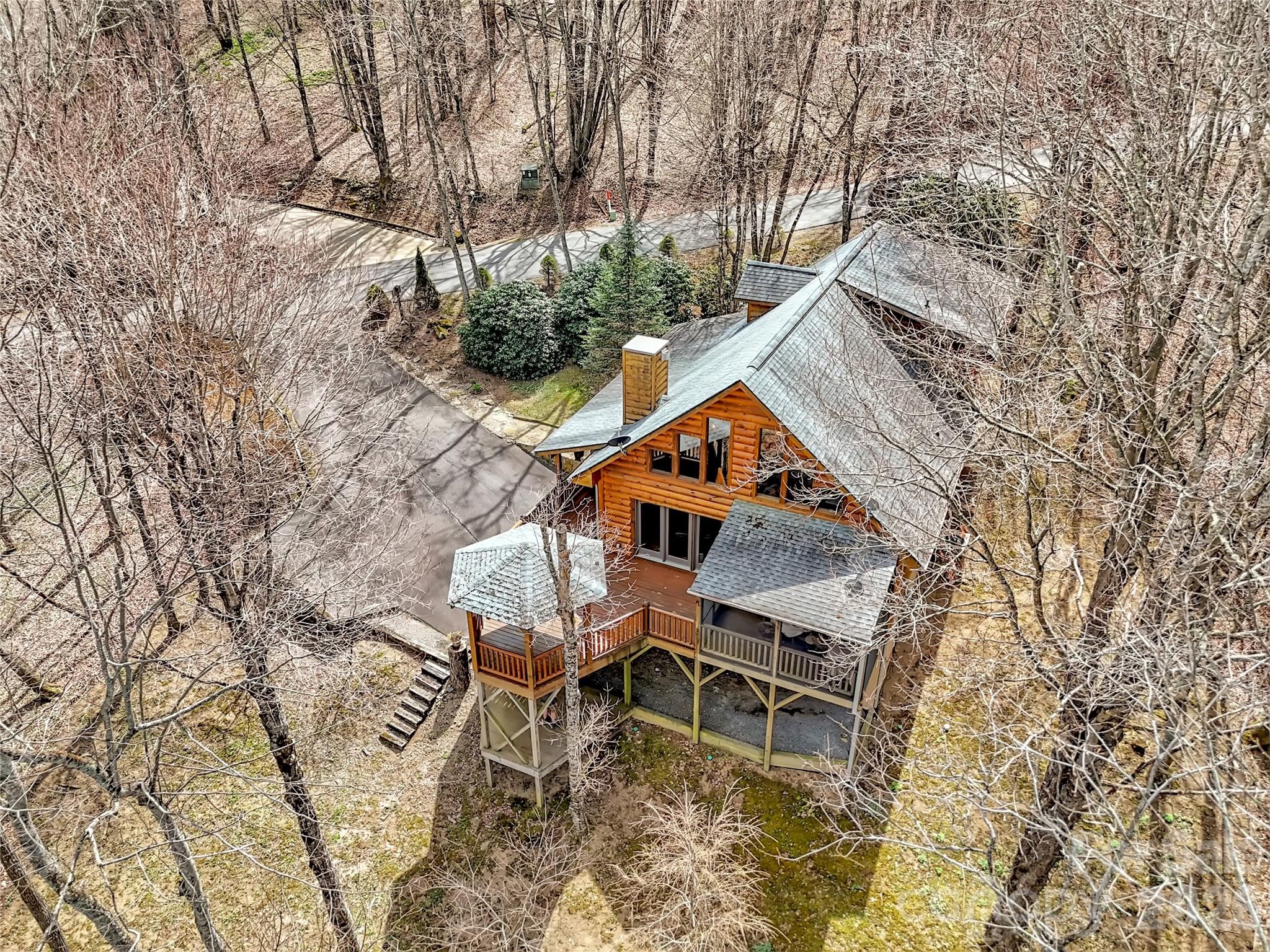 1664 Tawodi Trail — Maggie Valley