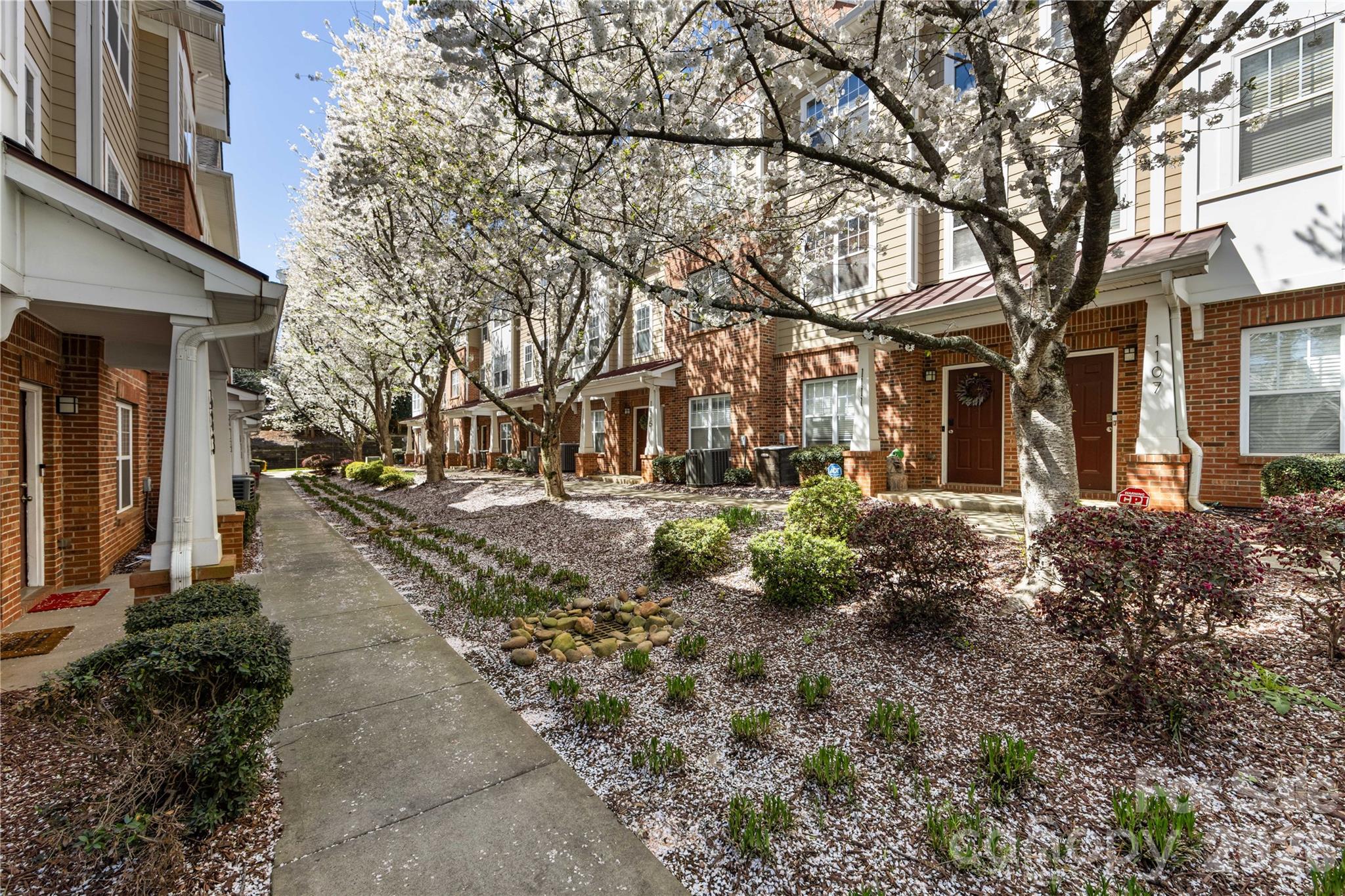 1127 Ilana Court — Charlotte