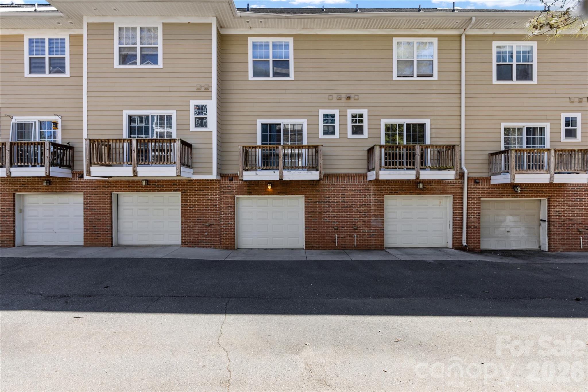 1127 Ilana Court — Charlotte