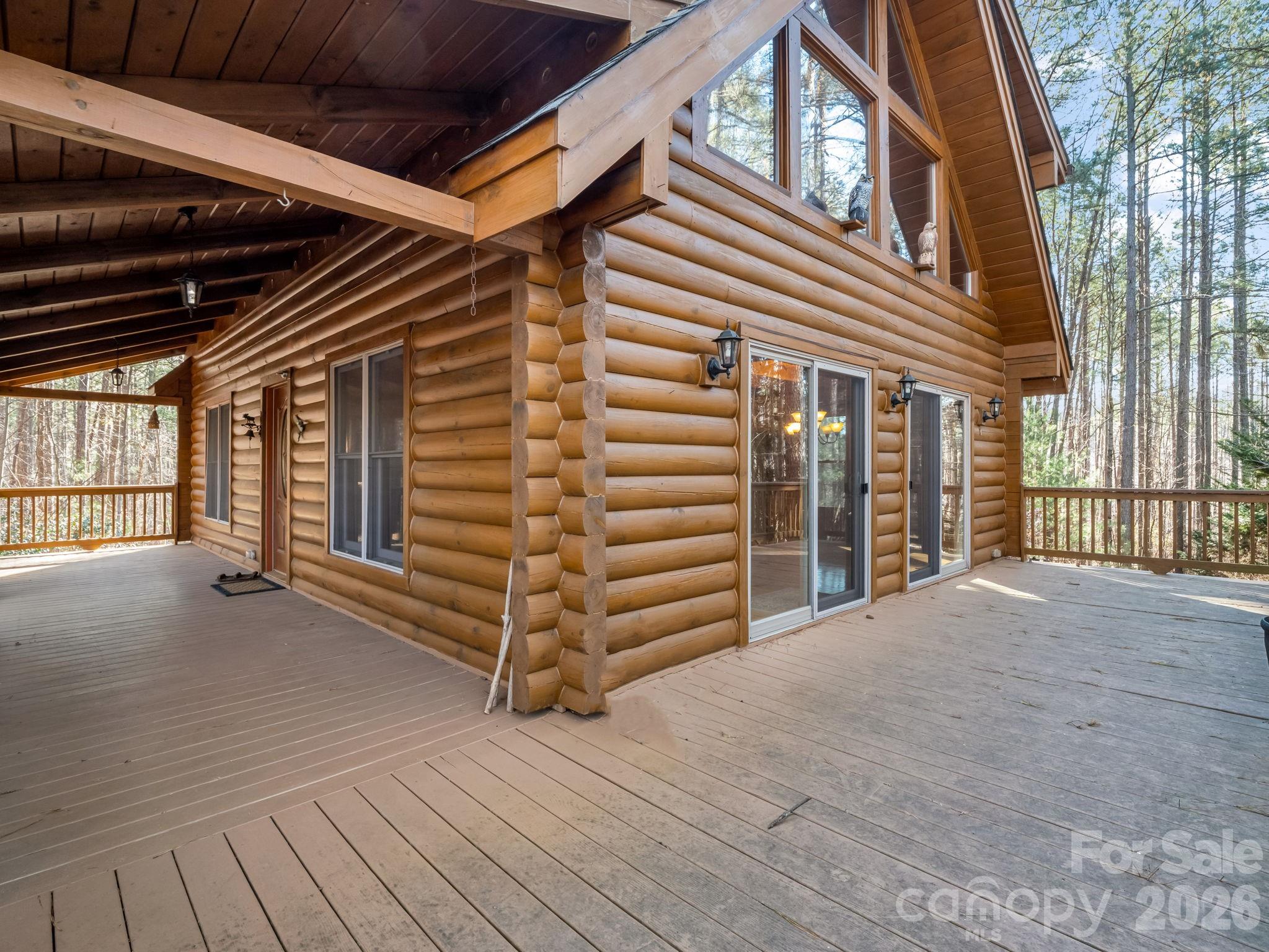 907 Hidden Lake Parkway — Nebo