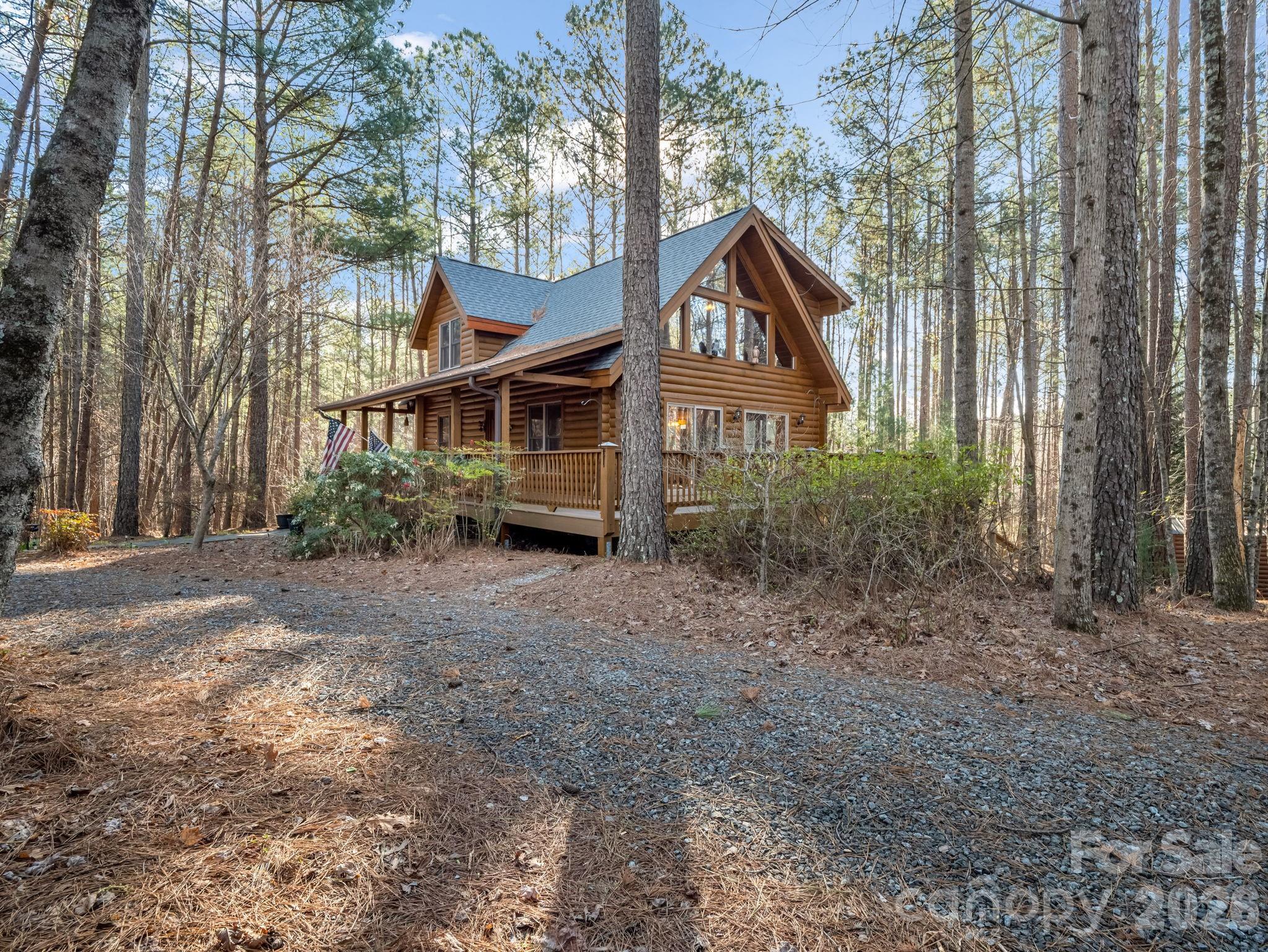 907 Hidden Lake Parkway — Nebo