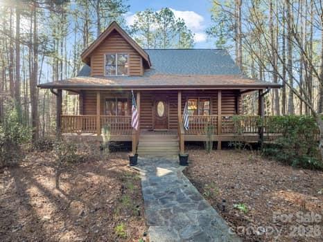 907 Hidden Lake Parkway — Nebo