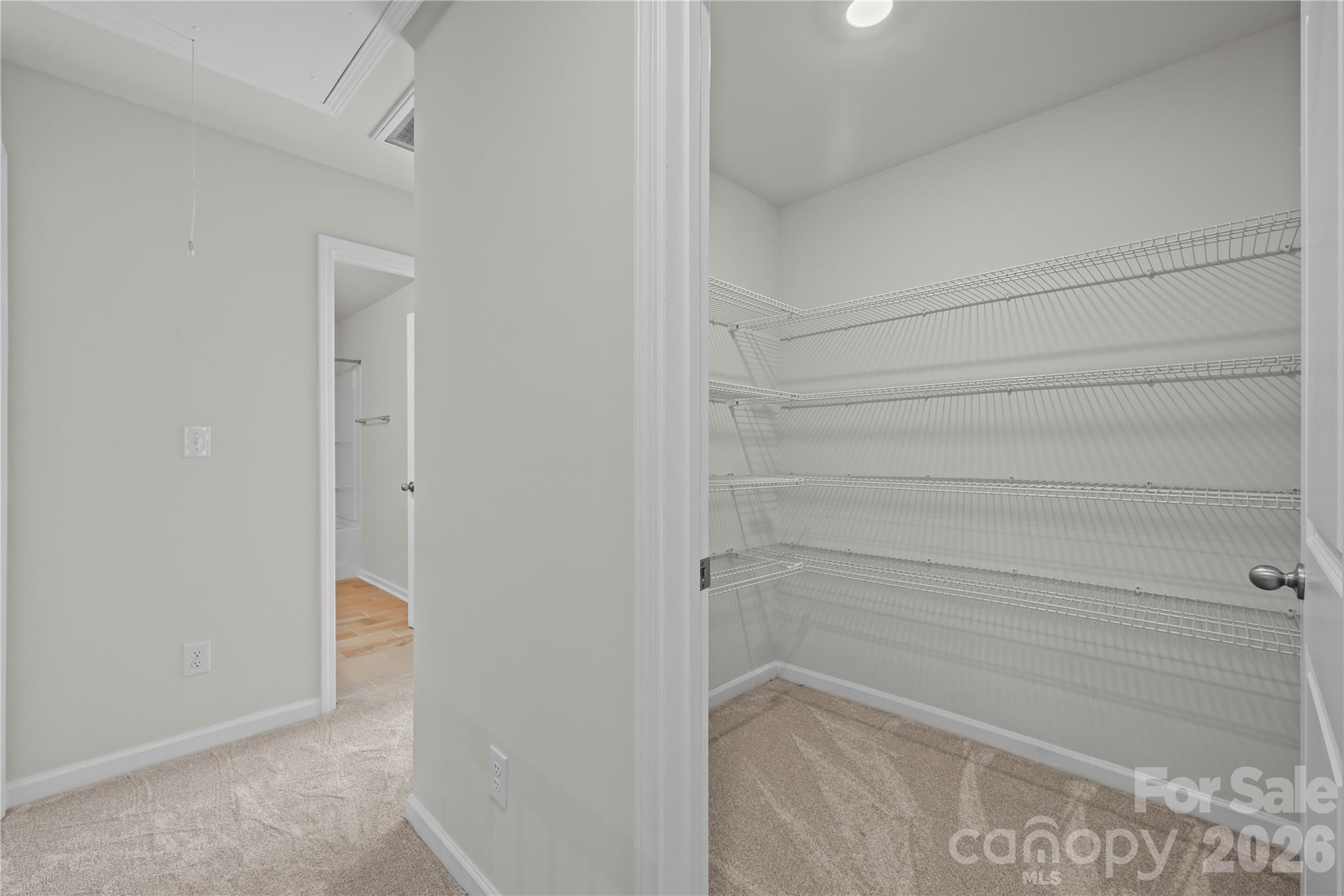 2491 Napa Terrace — Clover