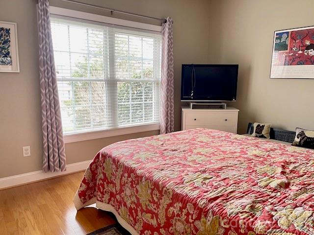 4945 Brookridge Drive NE — Hickory