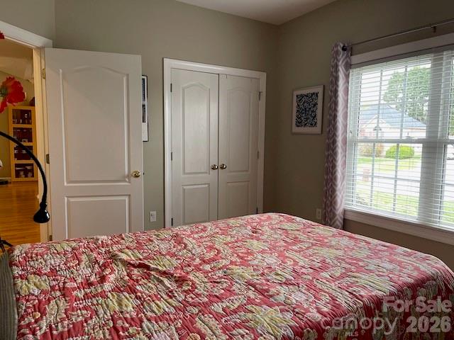 4945 Brookridge Drive NE — Hickory