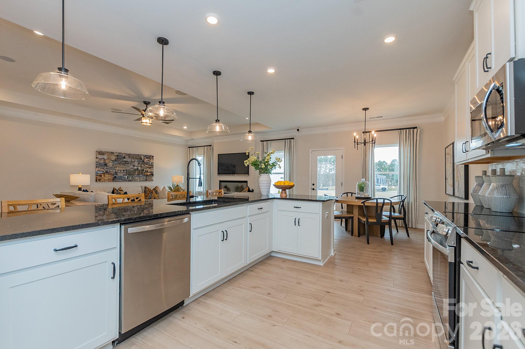 6222 Acacia Place — Midland