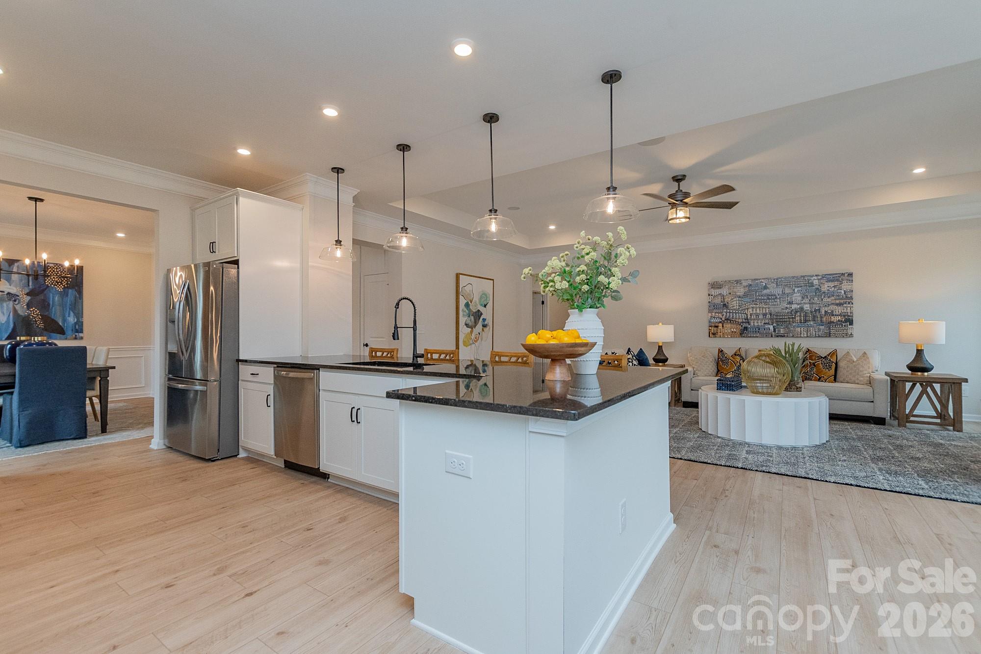 6222 Acacia Place — Midland