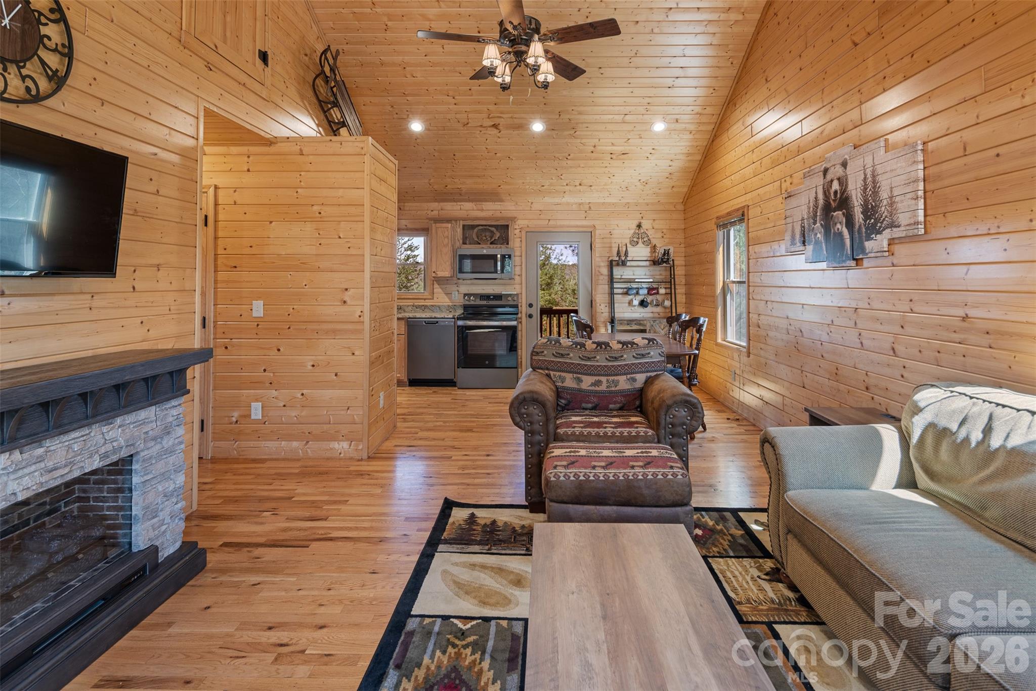128 Deer Antler Drive — Purlear