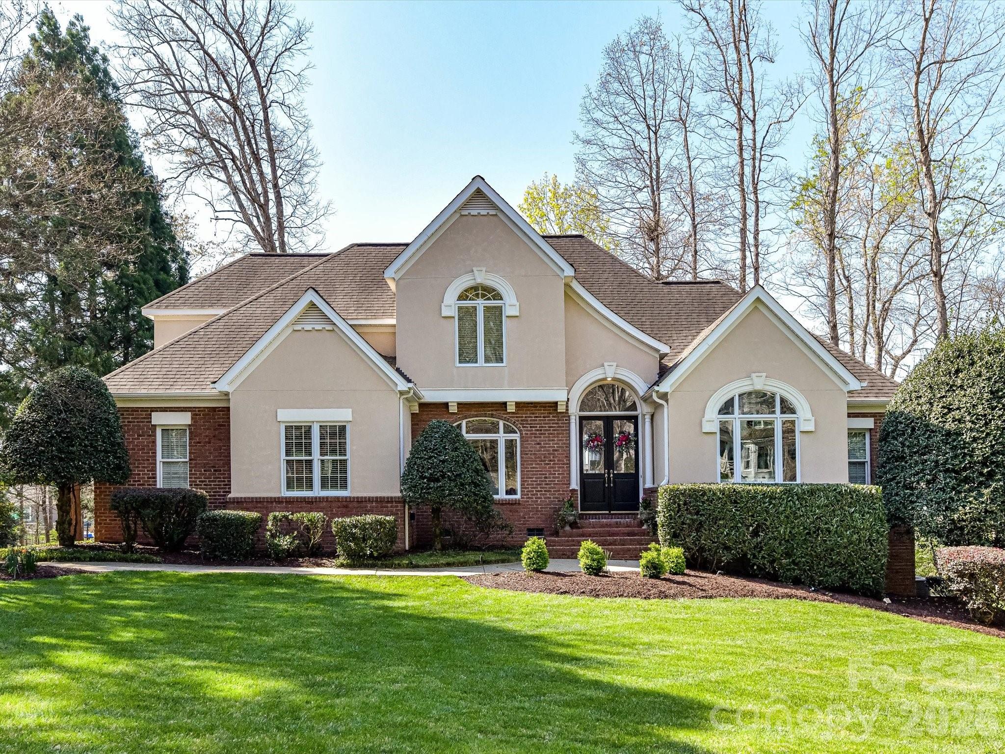 1320 Hudson Place — Davidson