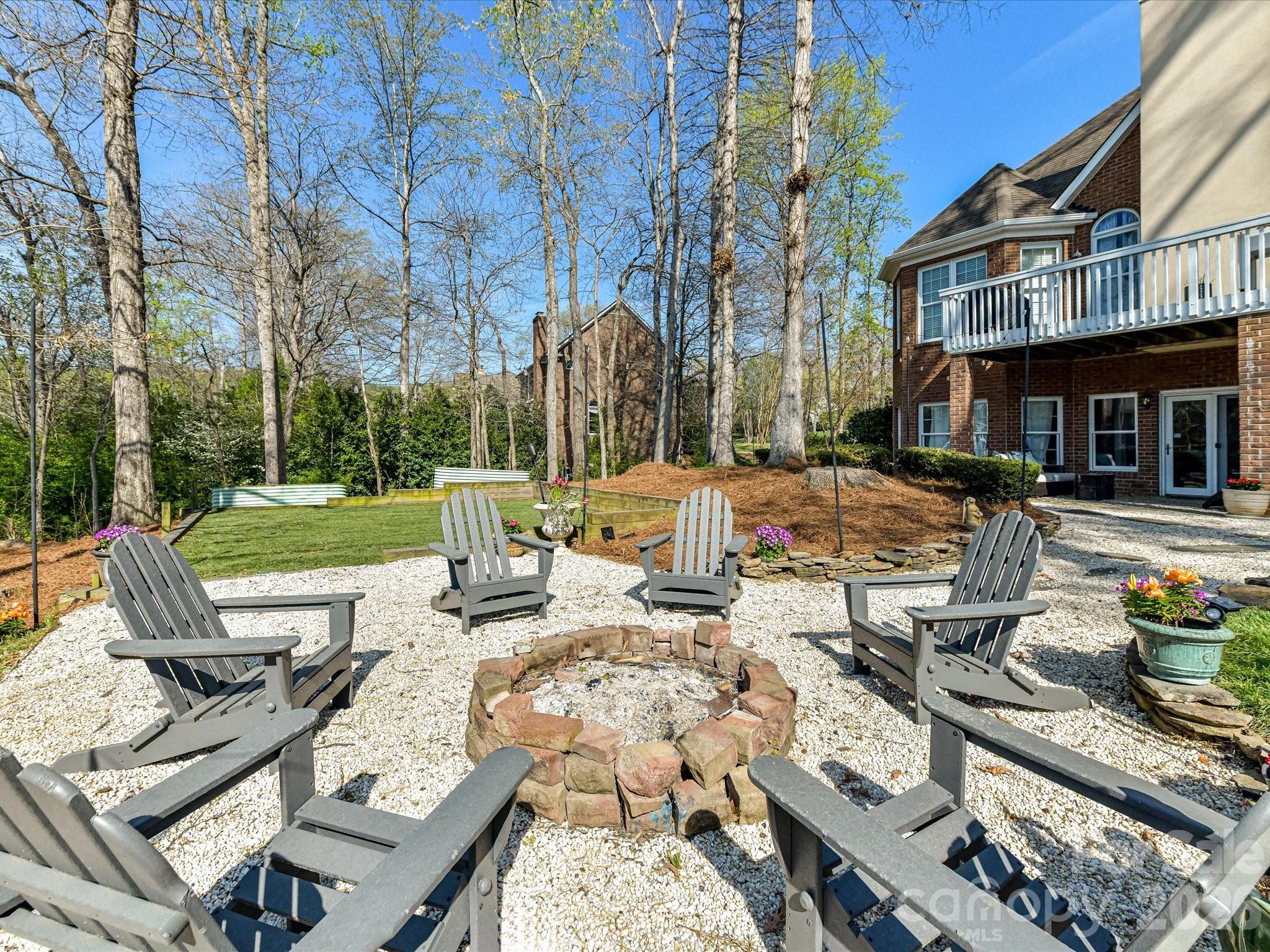 1320 Hudson Place — Davidson