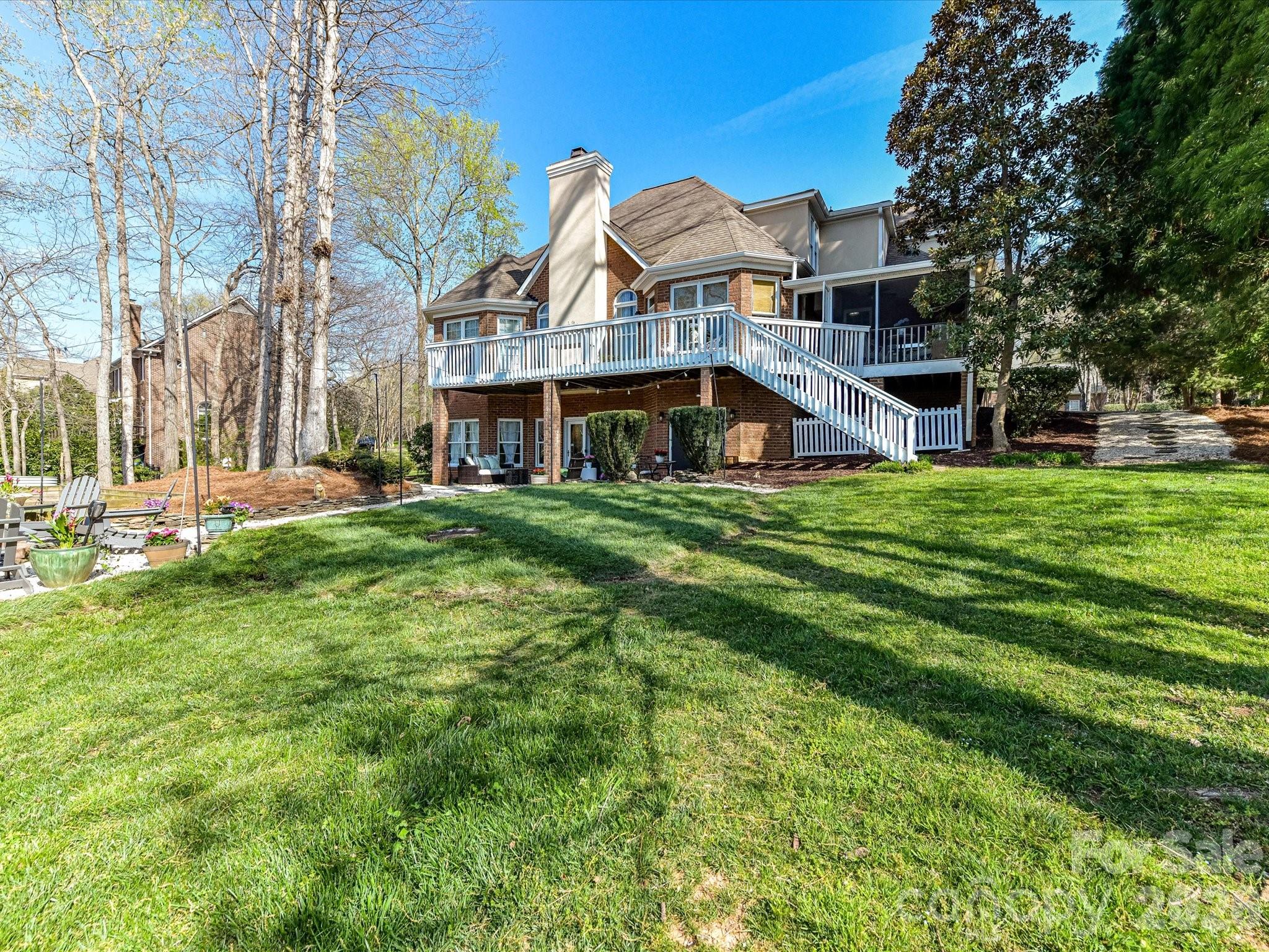1320 Hudson Place — Davidson