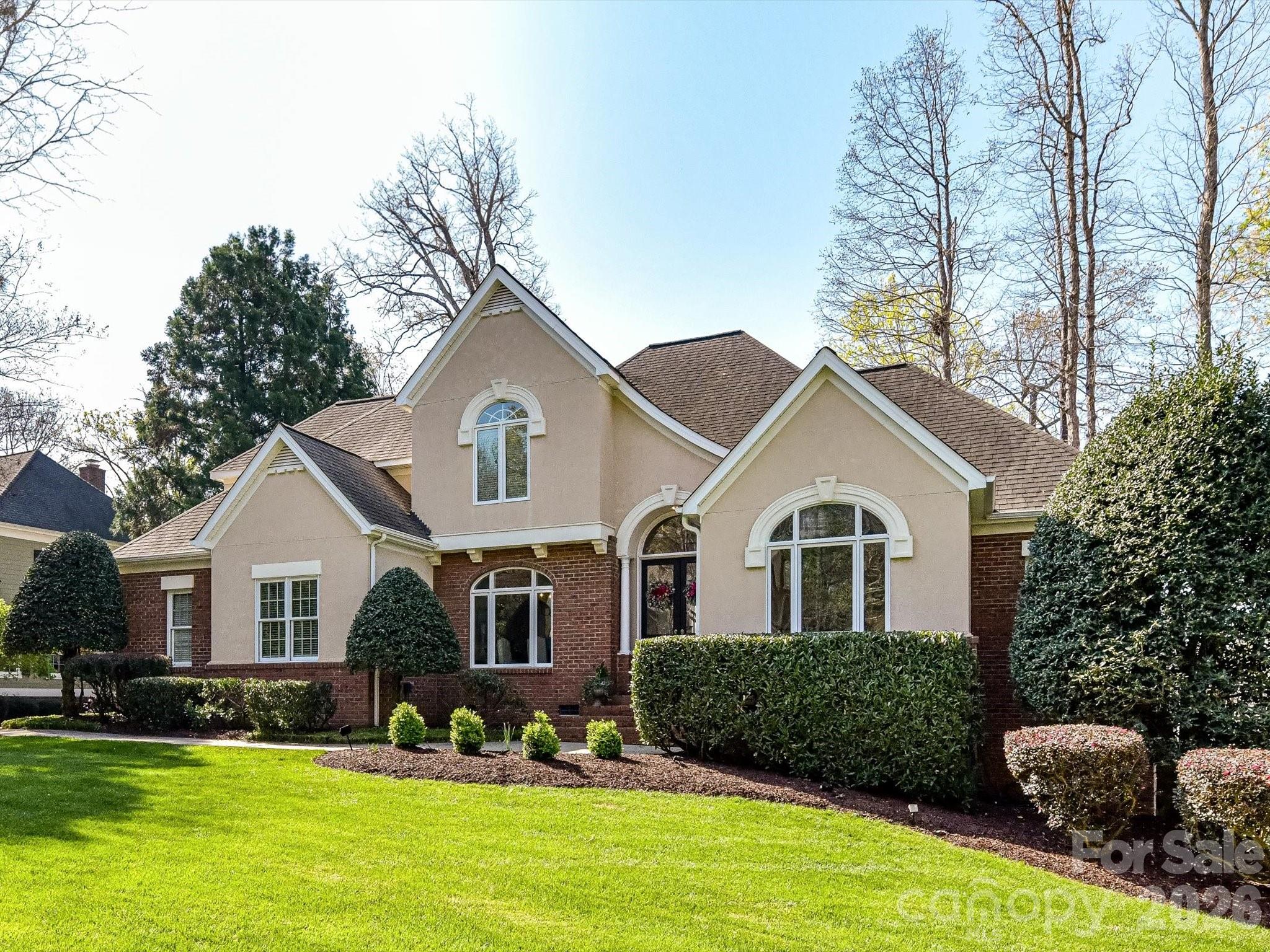 1320 Hudson Place — Davidson