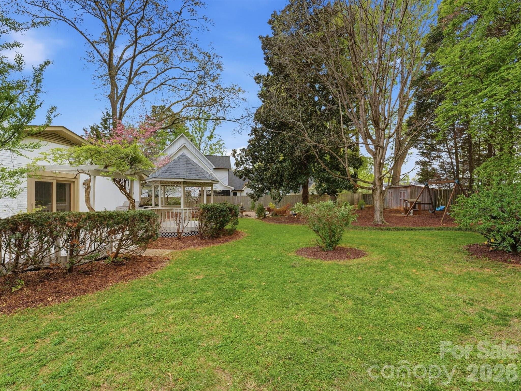 814 Twin Oaks Road — Davidson