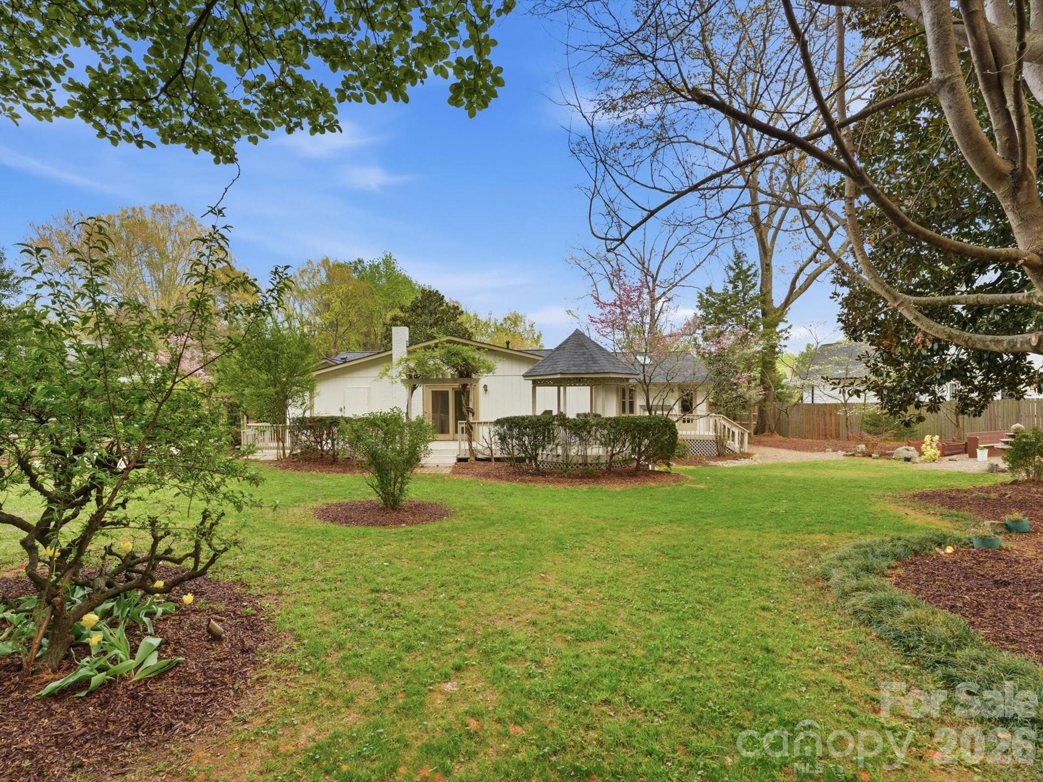 814 Twin Oaks Road — Davidson