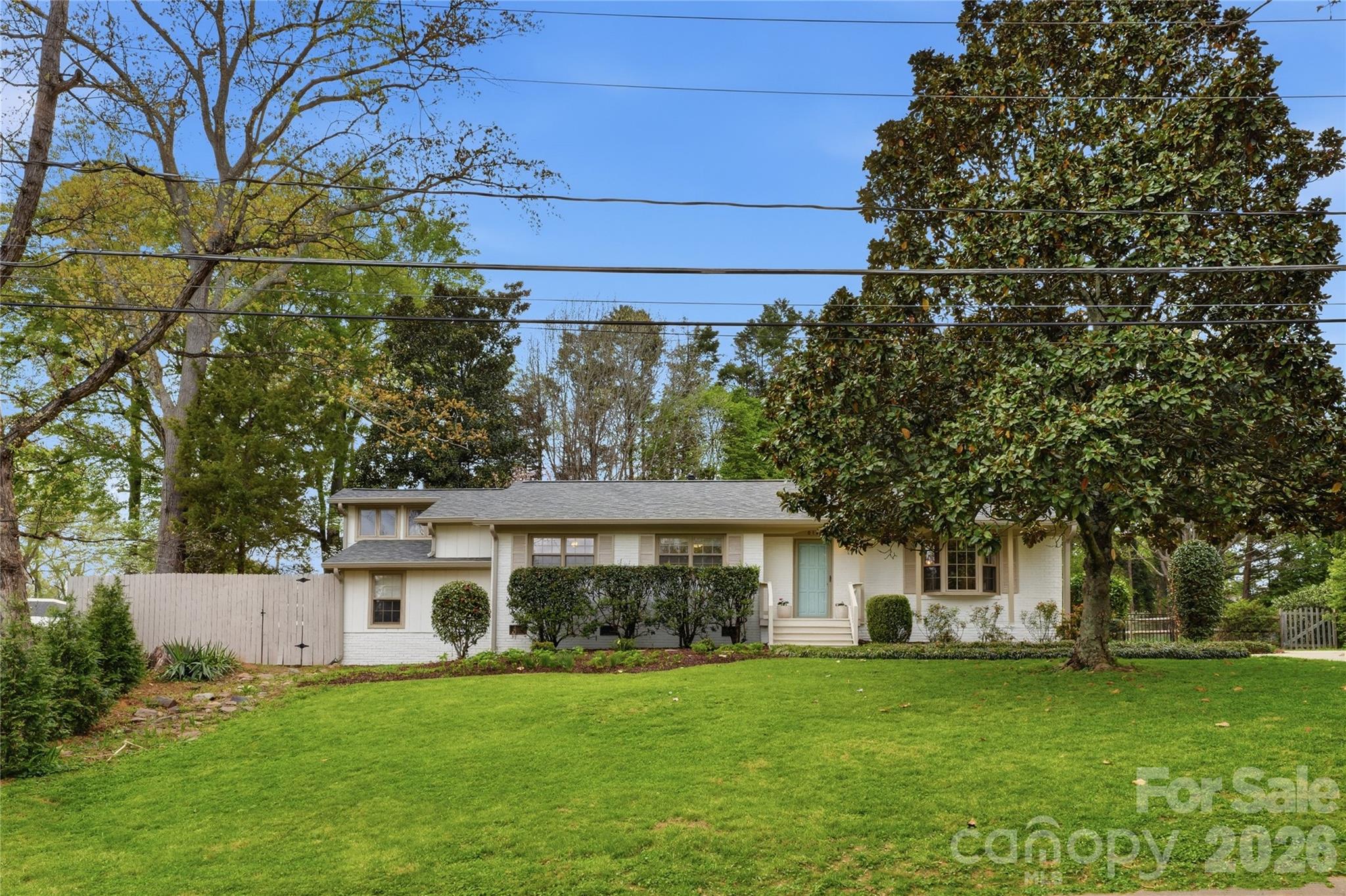 814 Twin Oaks Road — Davidson
