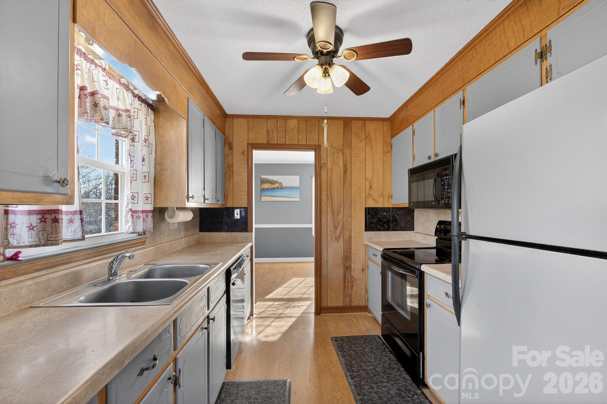 708 Wilmore Street NE — Lenoir