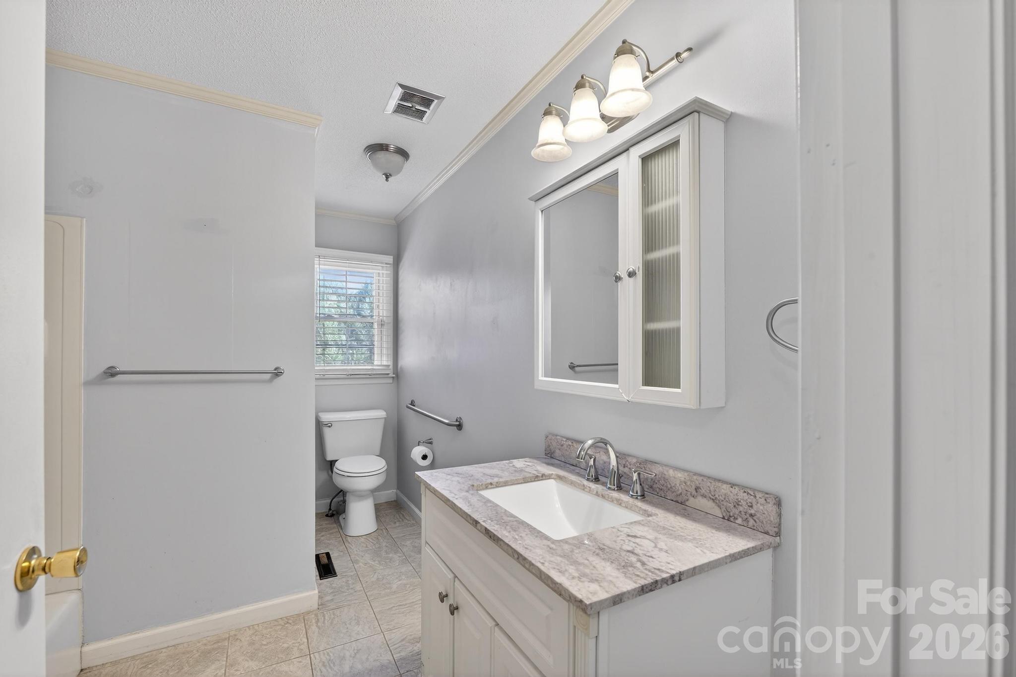 708 Wilmore Street NE — Lenoir