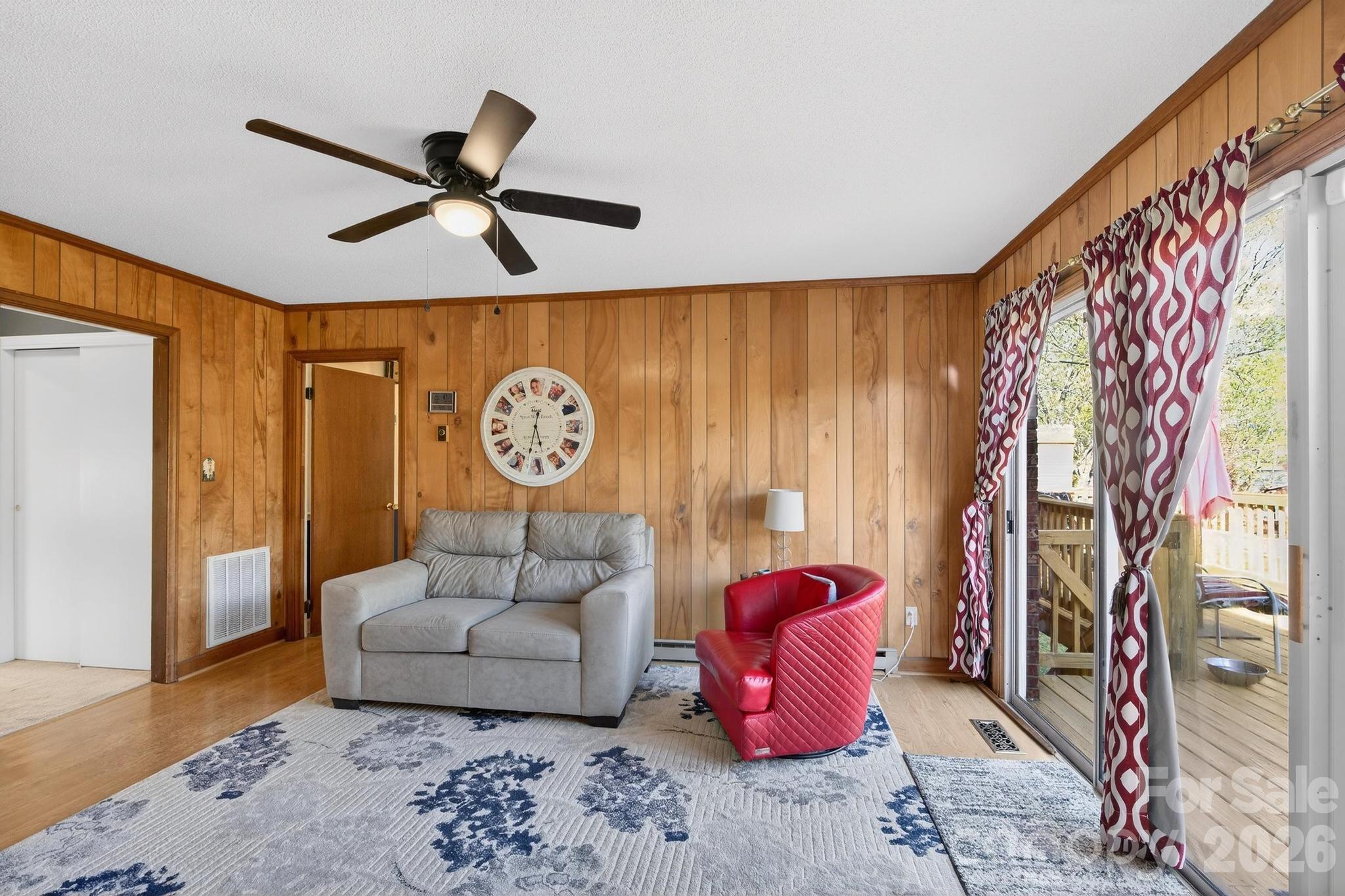 708 Wilmore Street NE — Lenoir