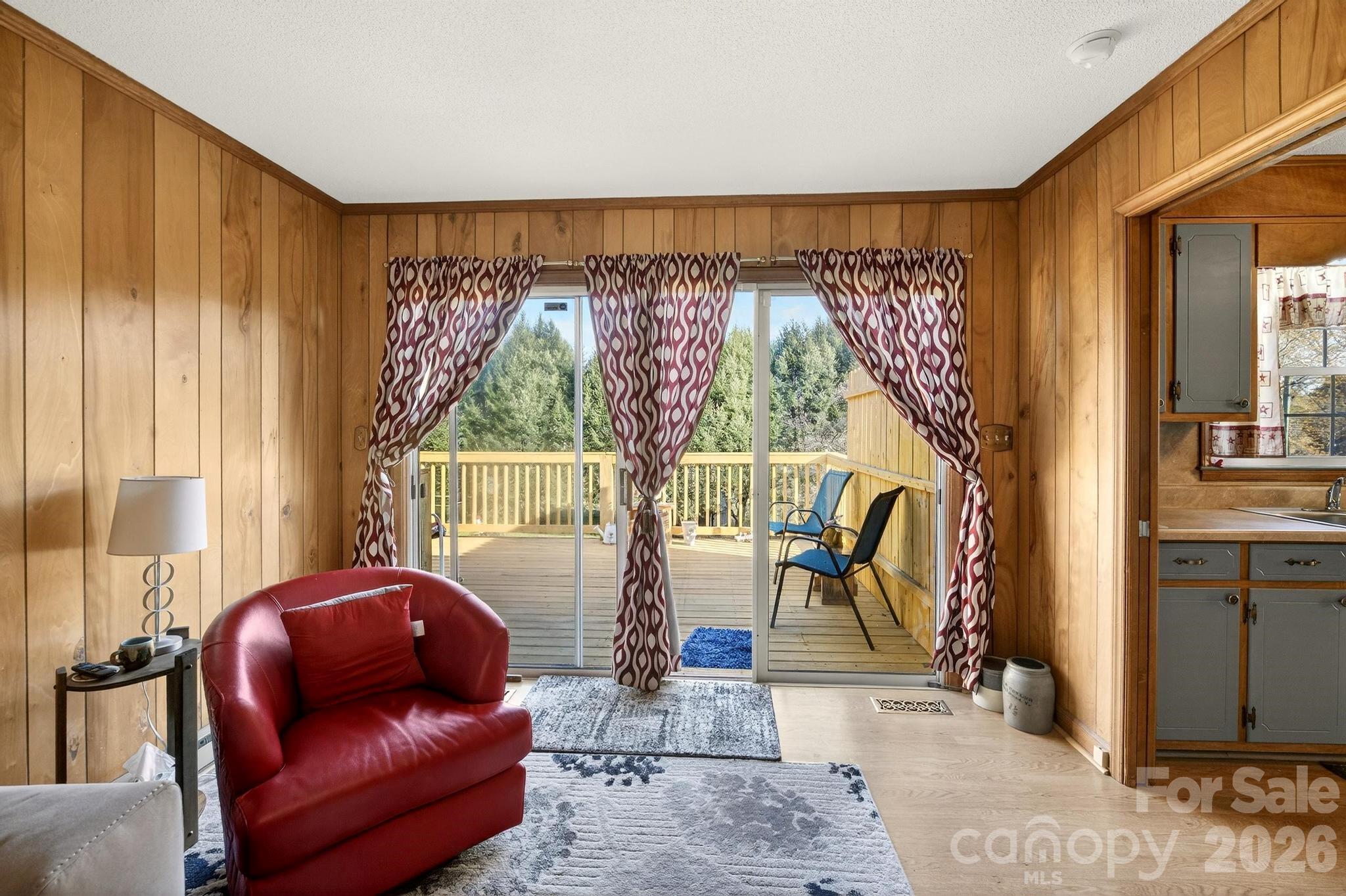 708 Wilmore Street NE — Lenoir