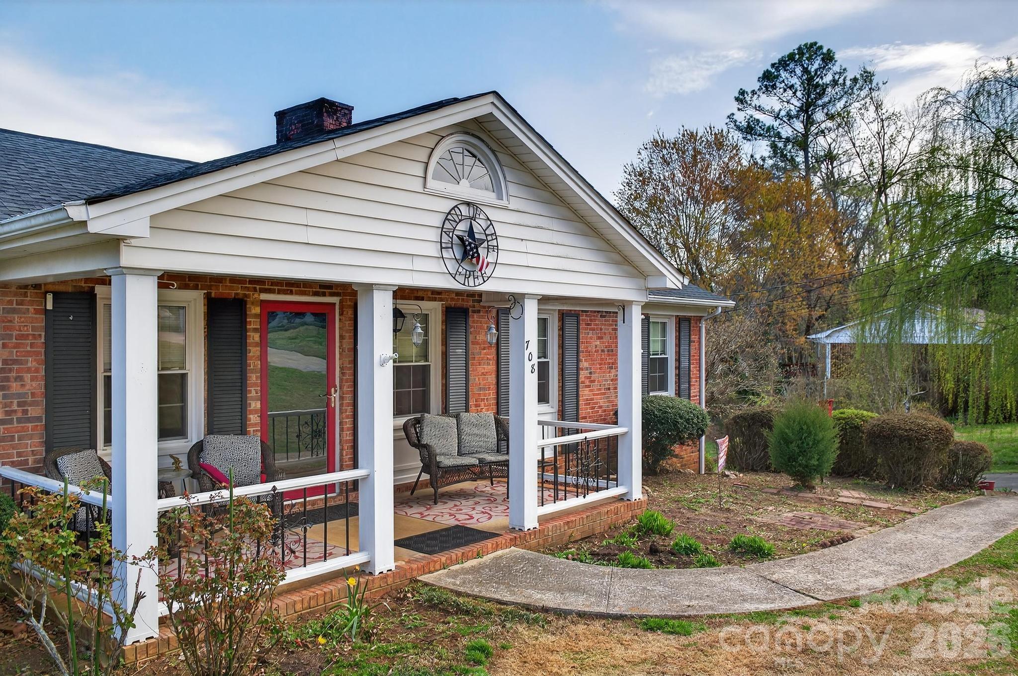 708 Wilmore Street NE — Lenoir