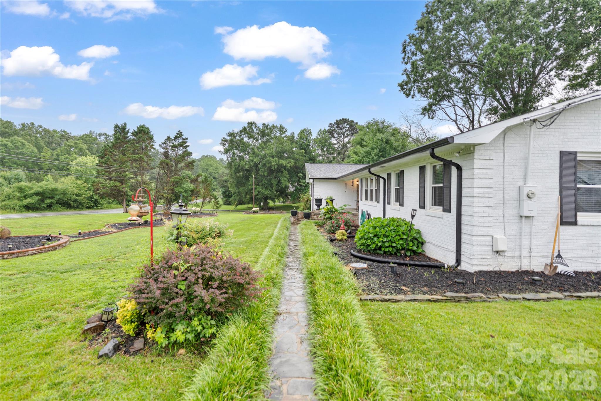 2524 Griffith Road — Monroe