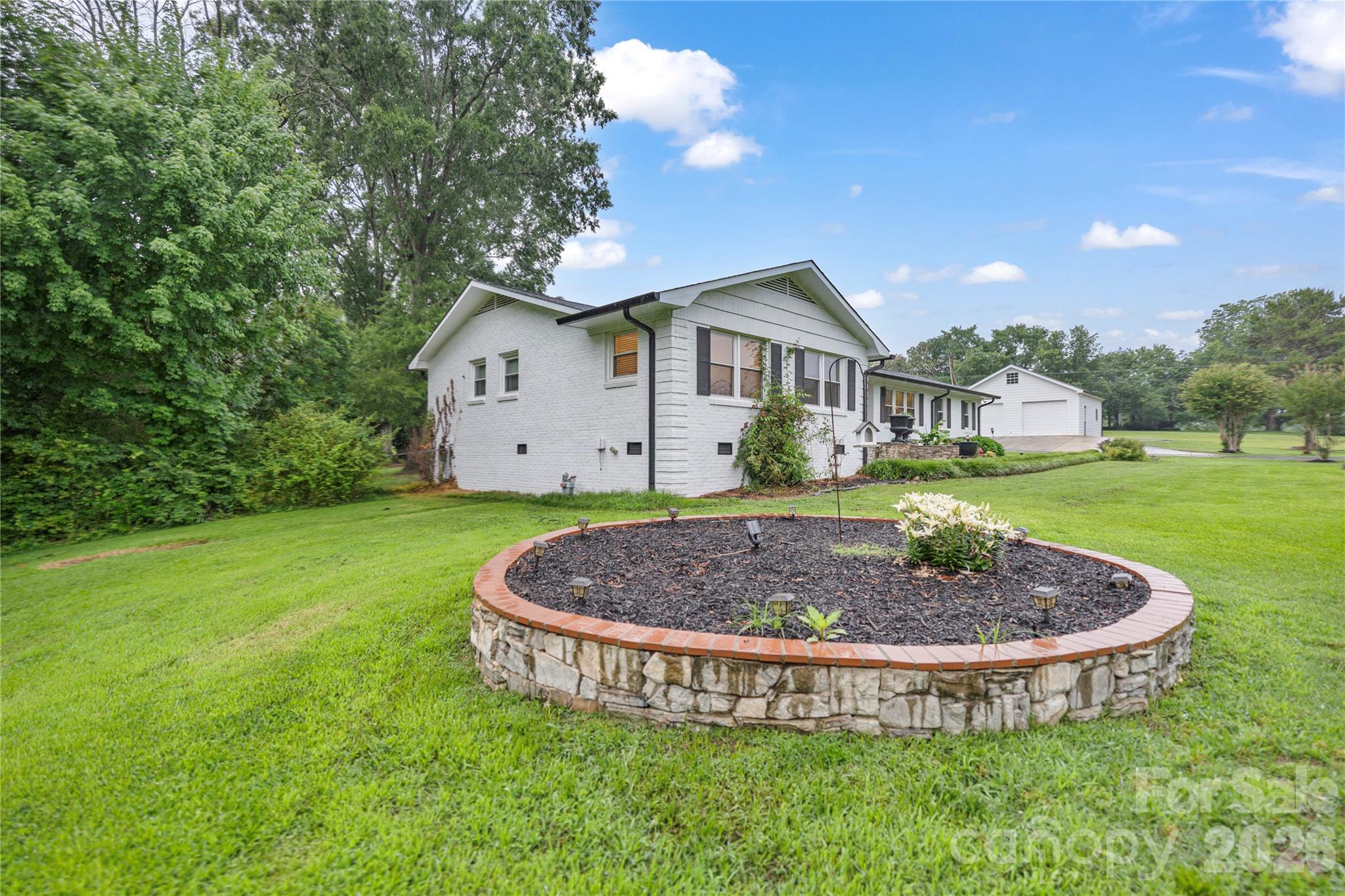 2524 Griffith Road — Monroe