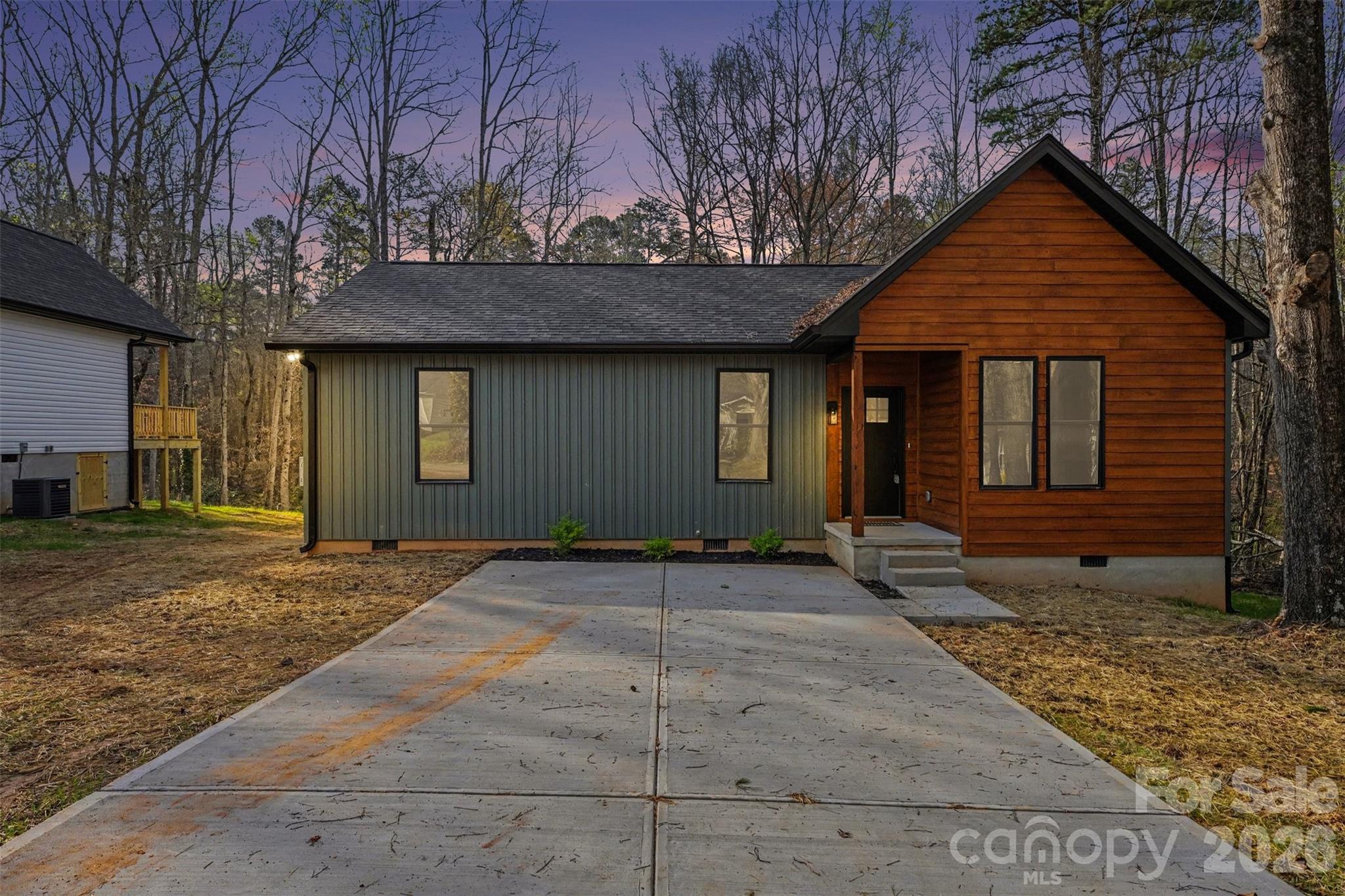 427 W Ballard Street — Cherryville
