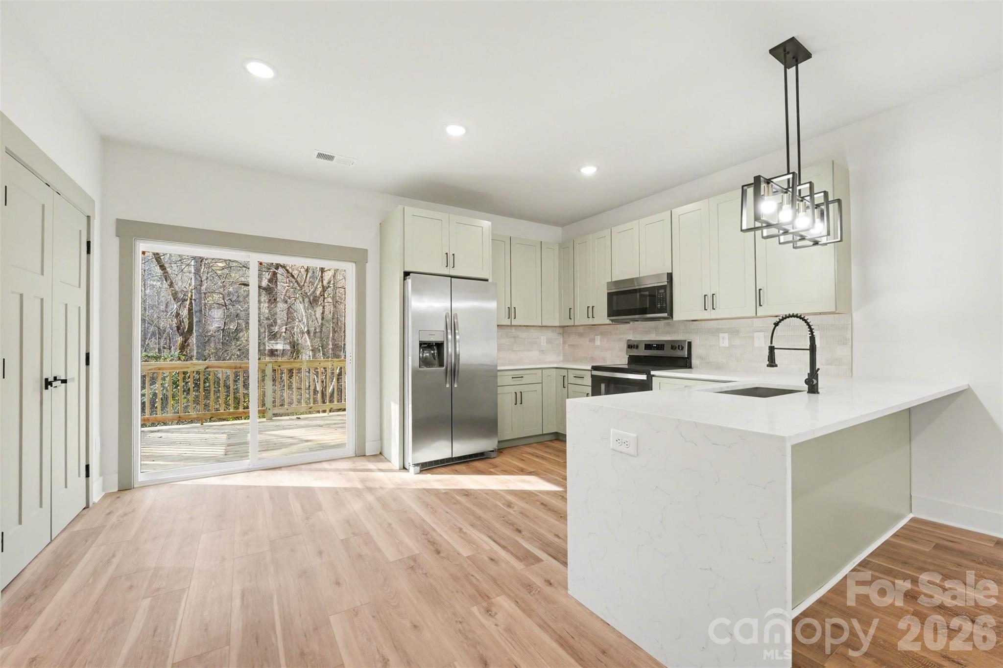 427 W Ballard Street — Cherryville