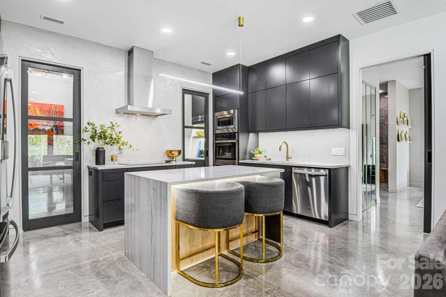 444 Starnes Circle Drive — Taylorsville