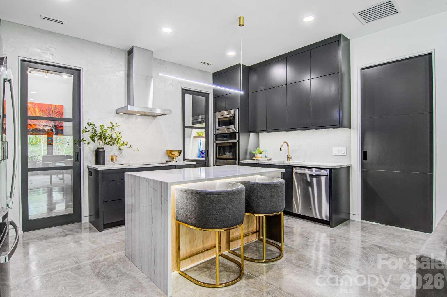 444 Starnes Circle Drive — Taylorsville