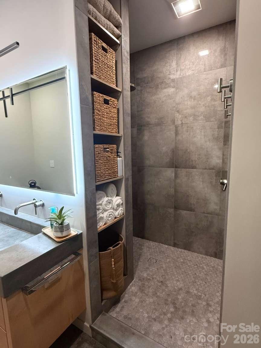 444 Starnes Circle Drive — Taylorsville