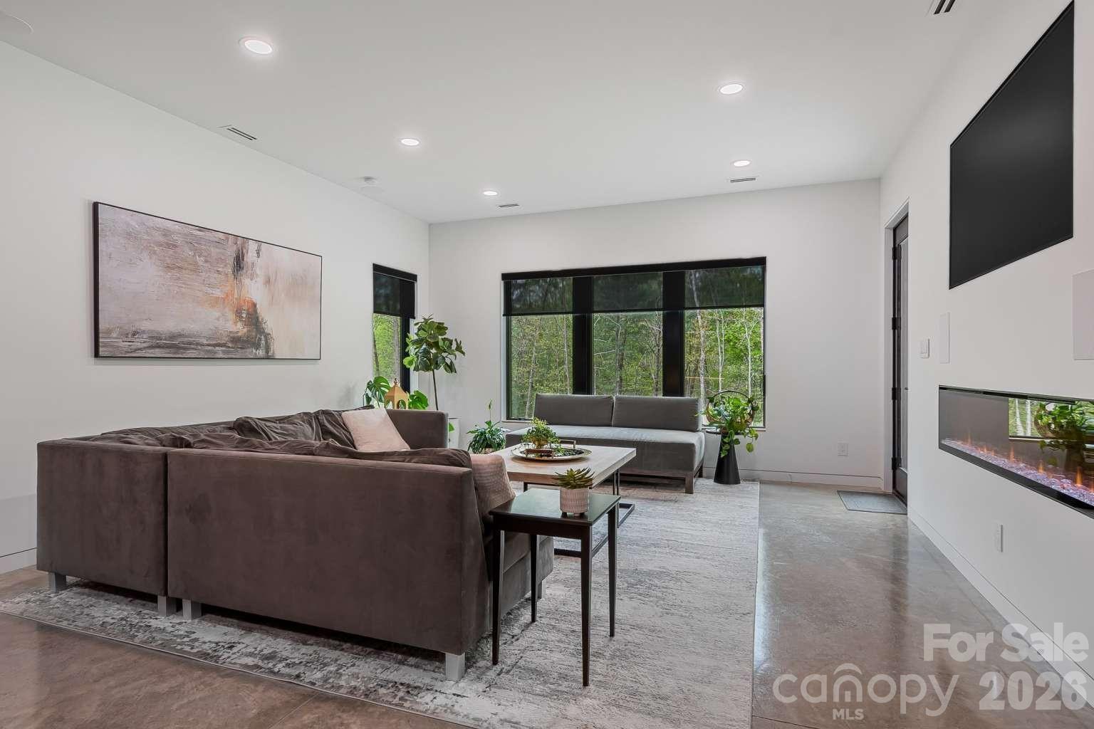 444 Starnes Circle Drive — Taylorsville