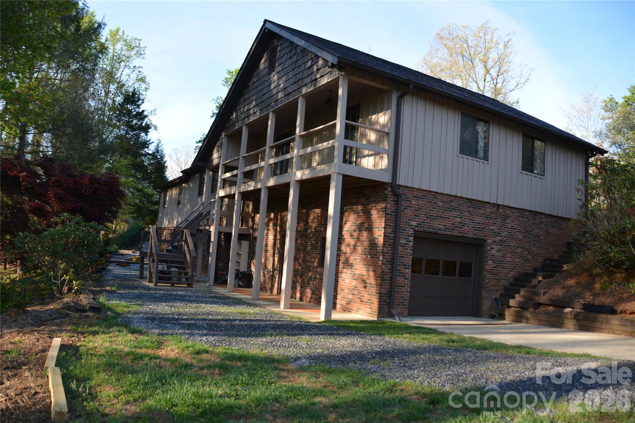 2305 Airport Road — Marion