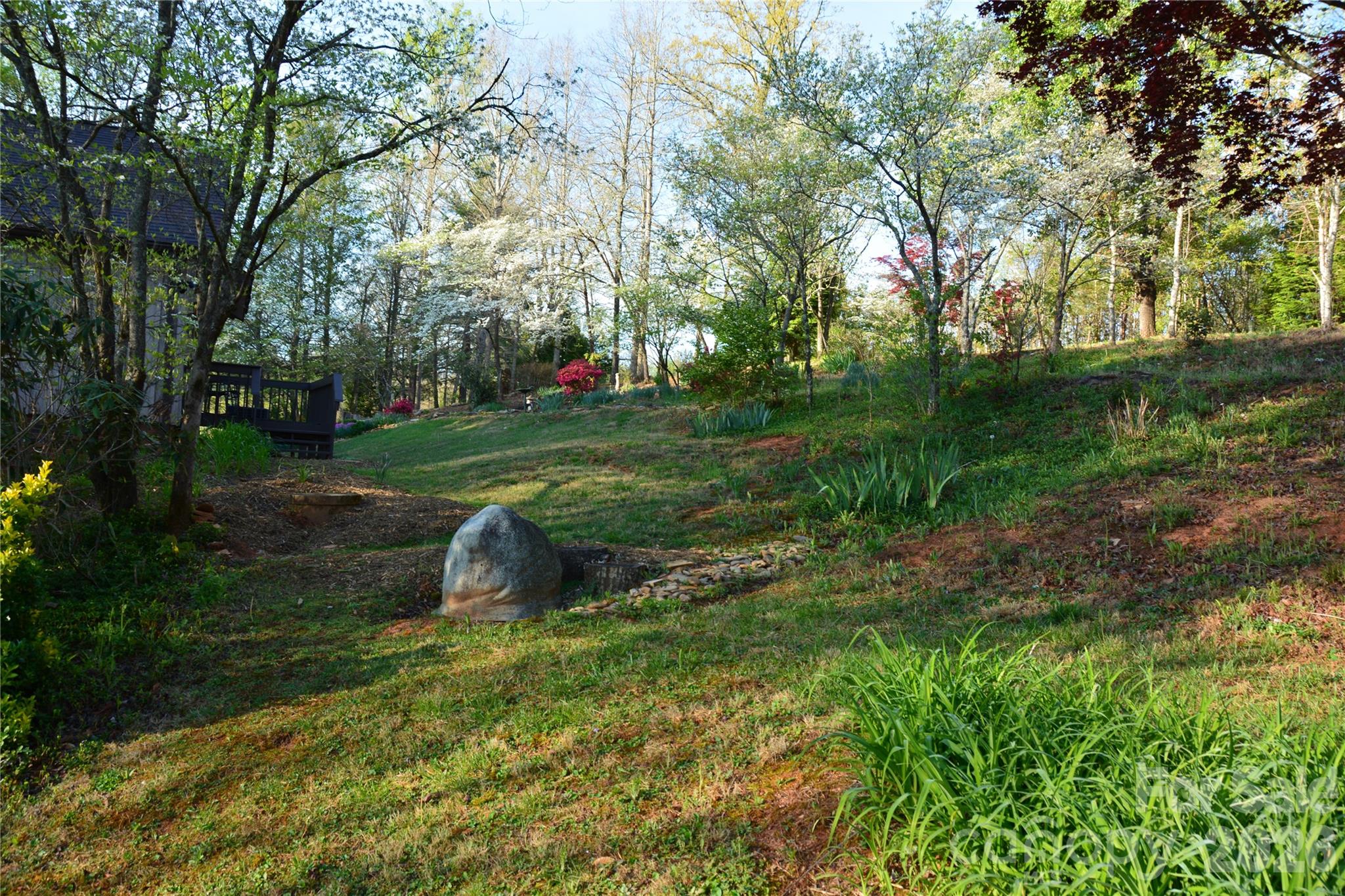 2305 Airport Road — Marion