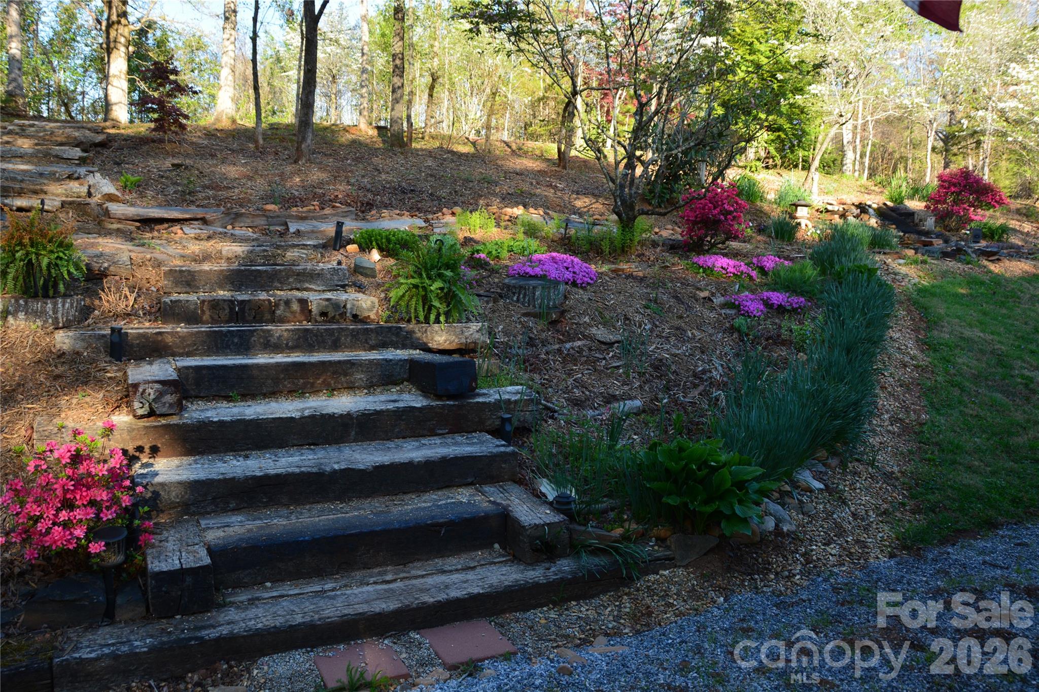 2305 Airport Road — Marion