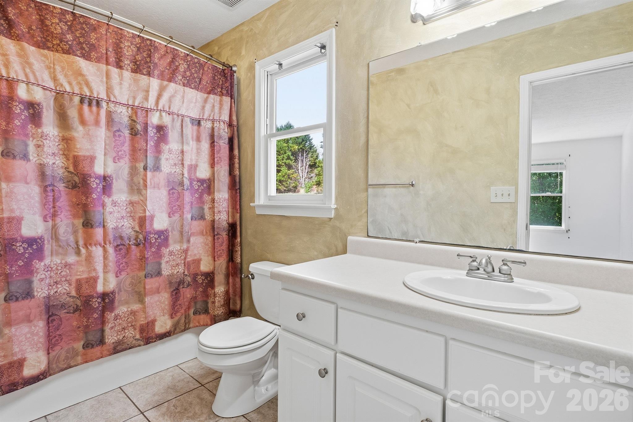 5406 Winding Oak Drive — Hickory