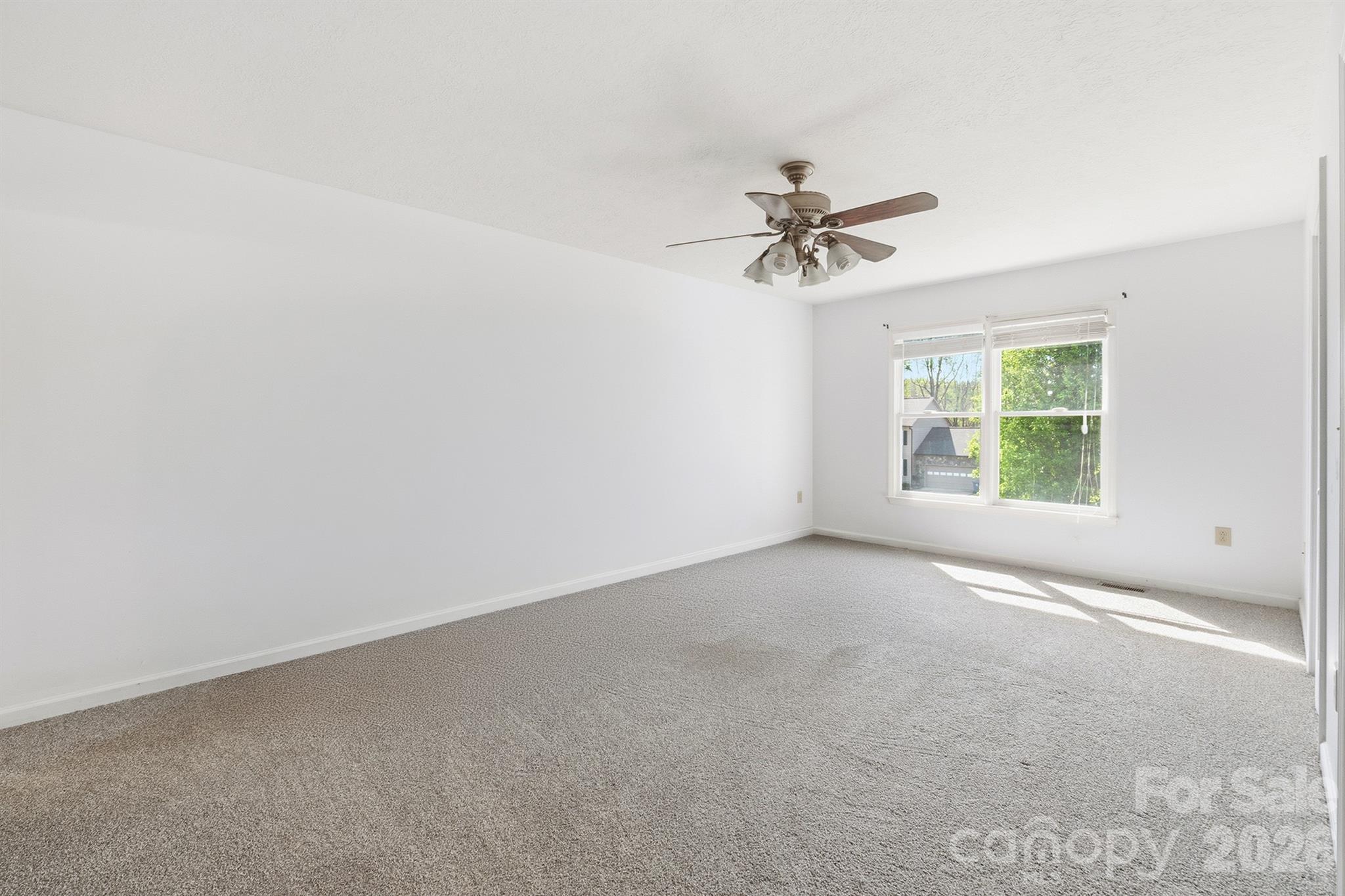 5406 Winding Oak Drive — Hickory