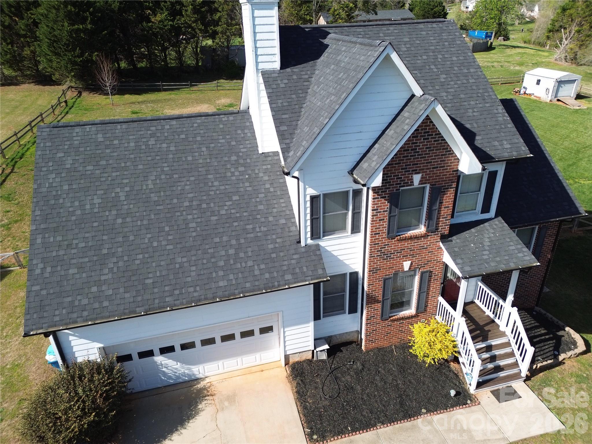 5406 Winding Oak Drive — Hickory