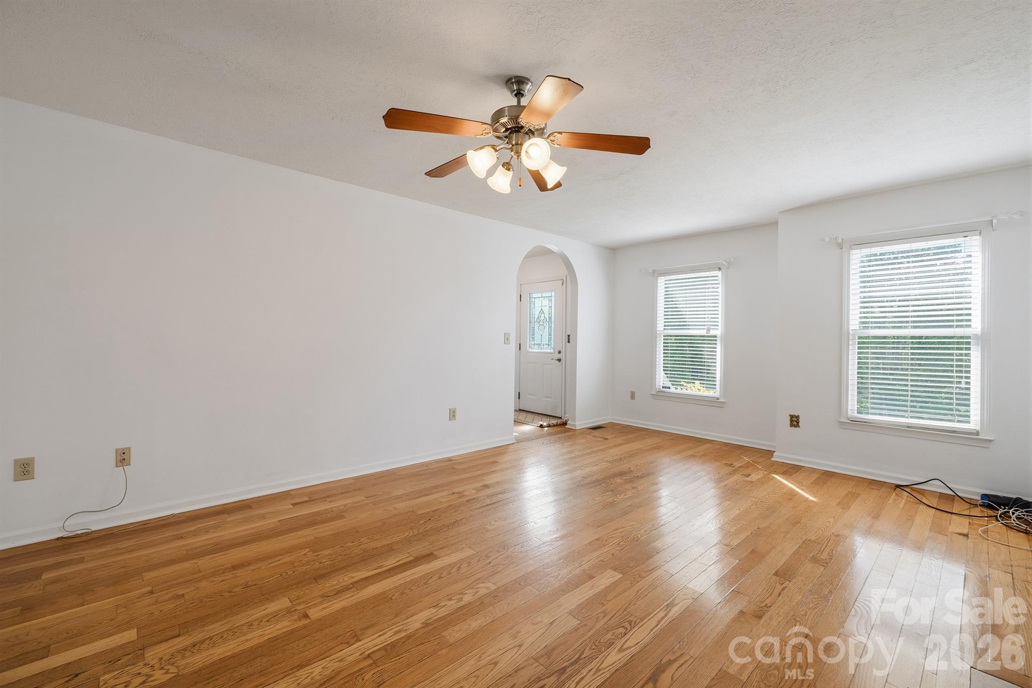5406 Winding Oak Drive — Hickory