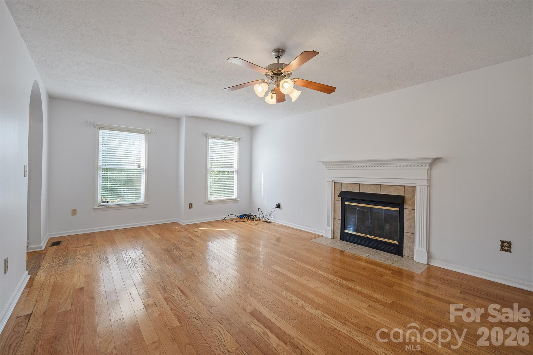 5406 Winding Oak Drive — Hickory