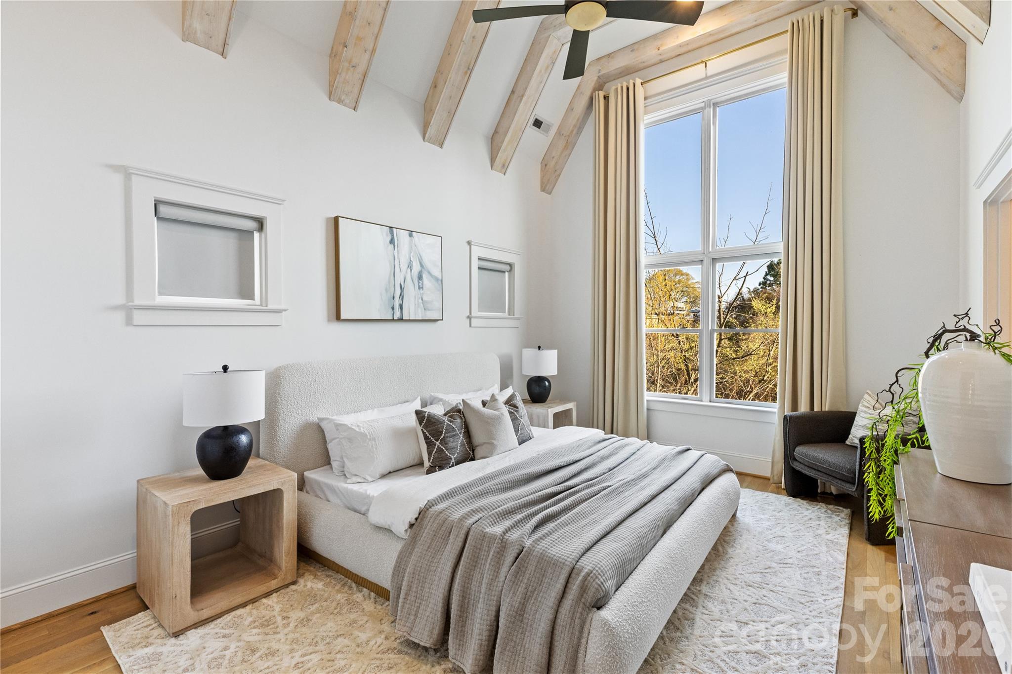 818 Ideal Way — Charlotte