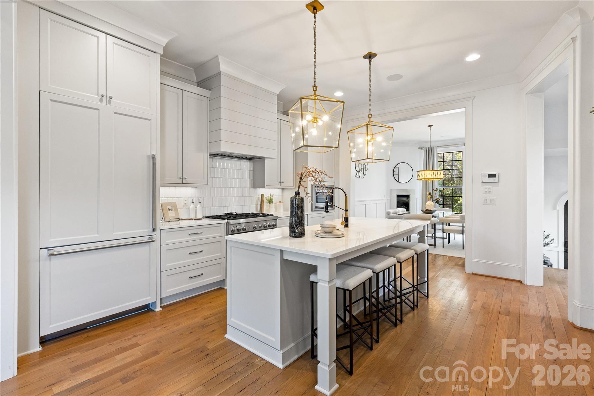 818 Ideal Way — Charlotte