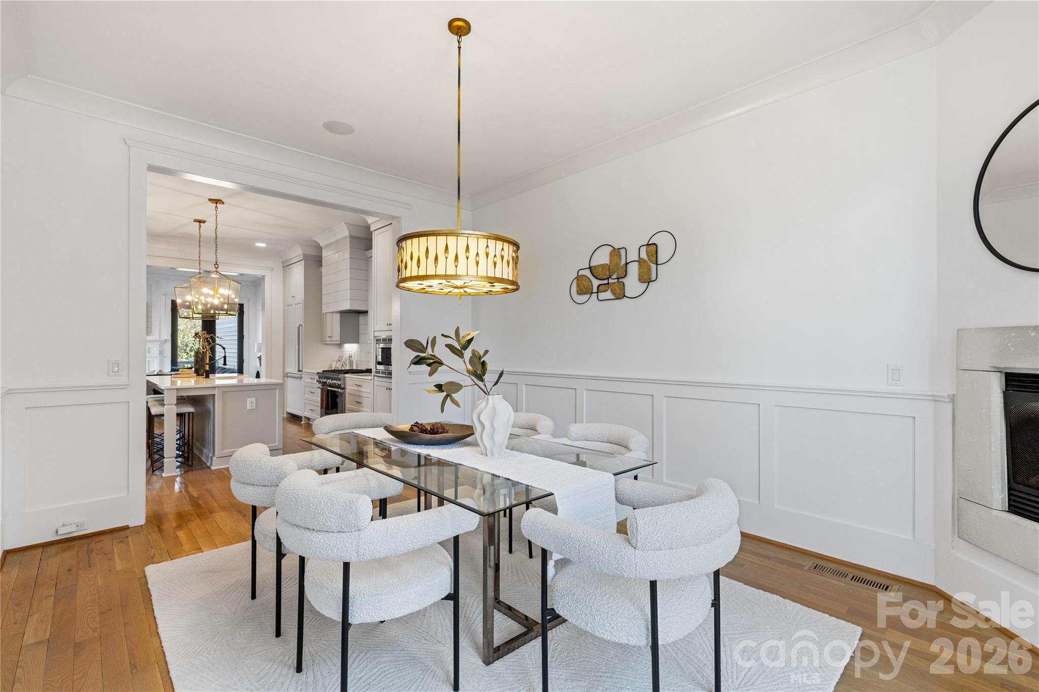 818 Ideal Way — Charlotte