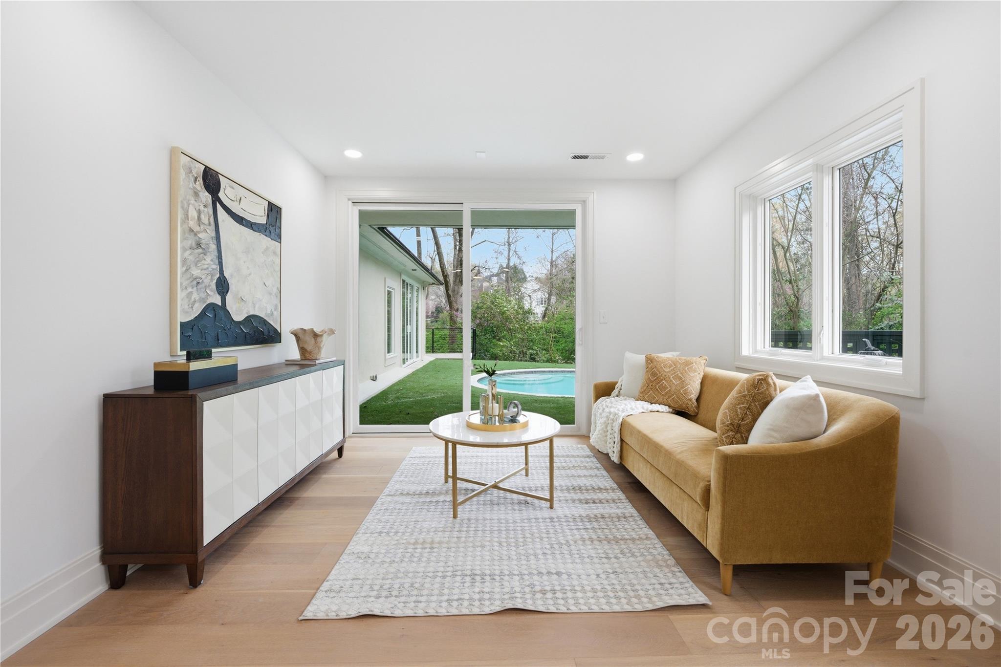 1417 S Wendover Road — Charlotte