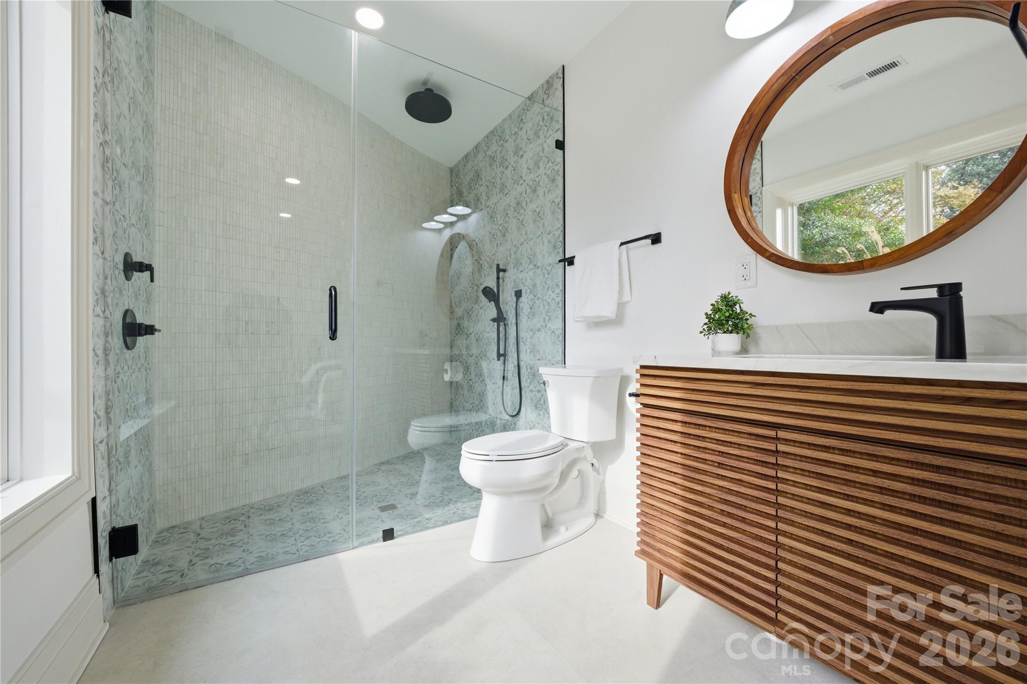 1417 S Wendover Road — Charlotte