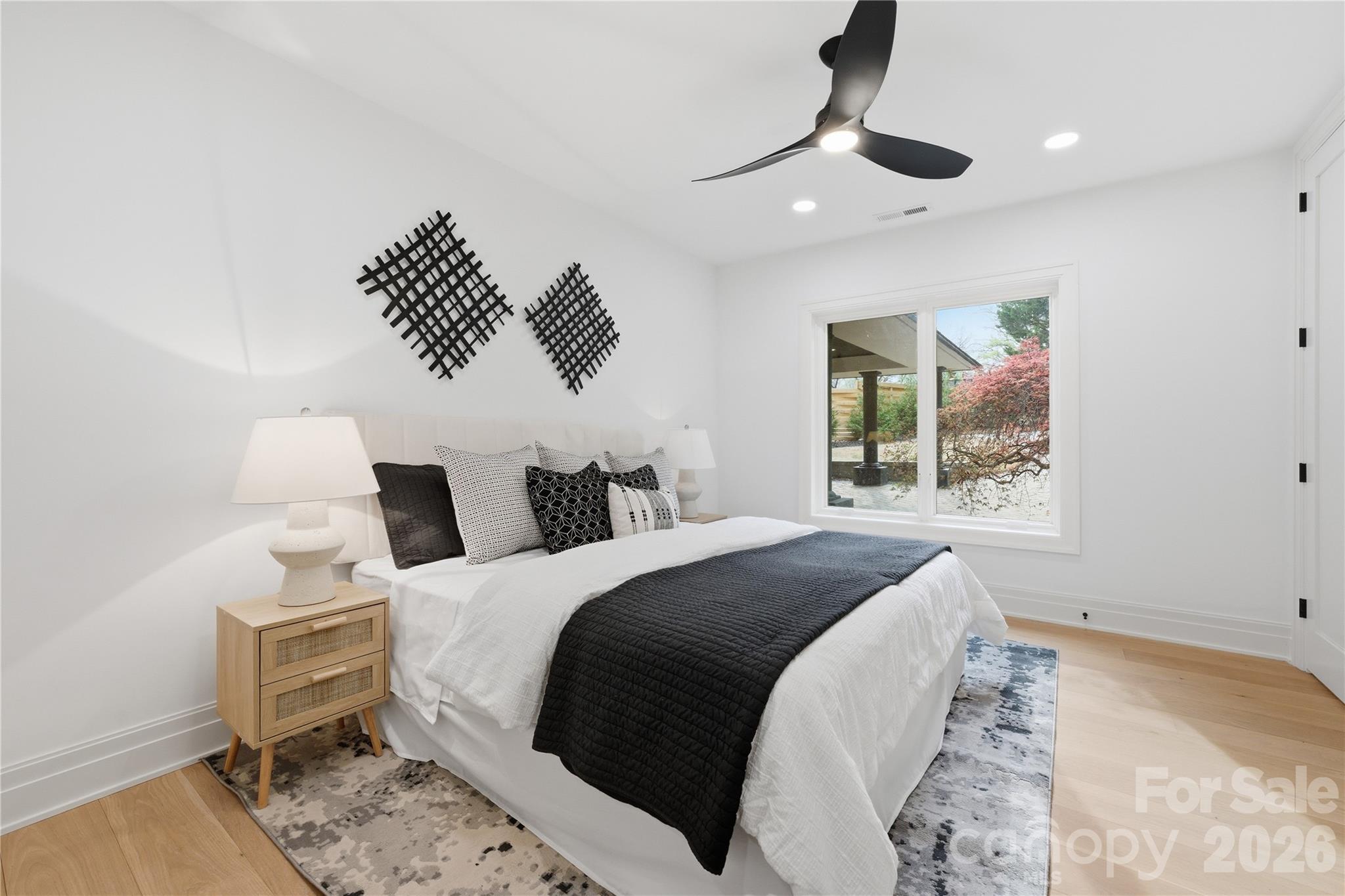 1417 S Wendover Road — Charlotte