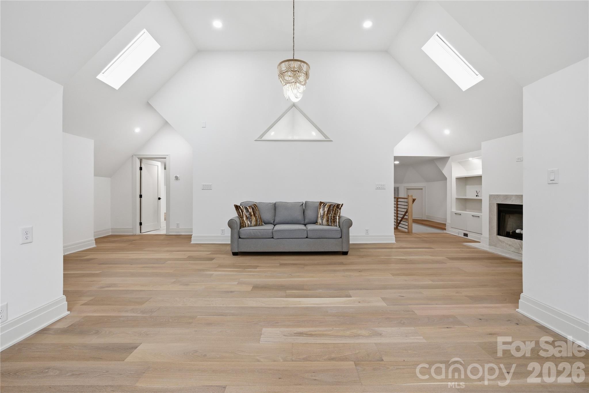 1417 S Wendover Road — Charlotte