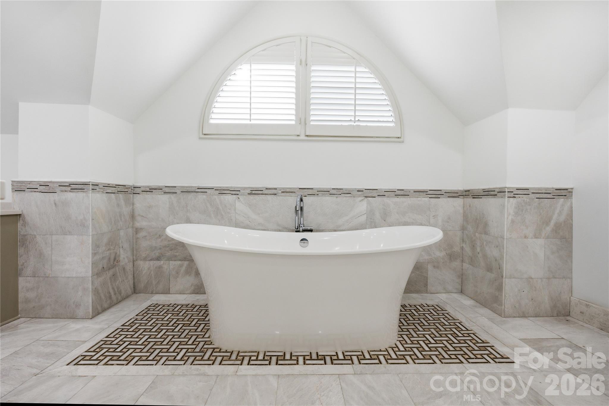 1417 S Wendover Road — Charlotte