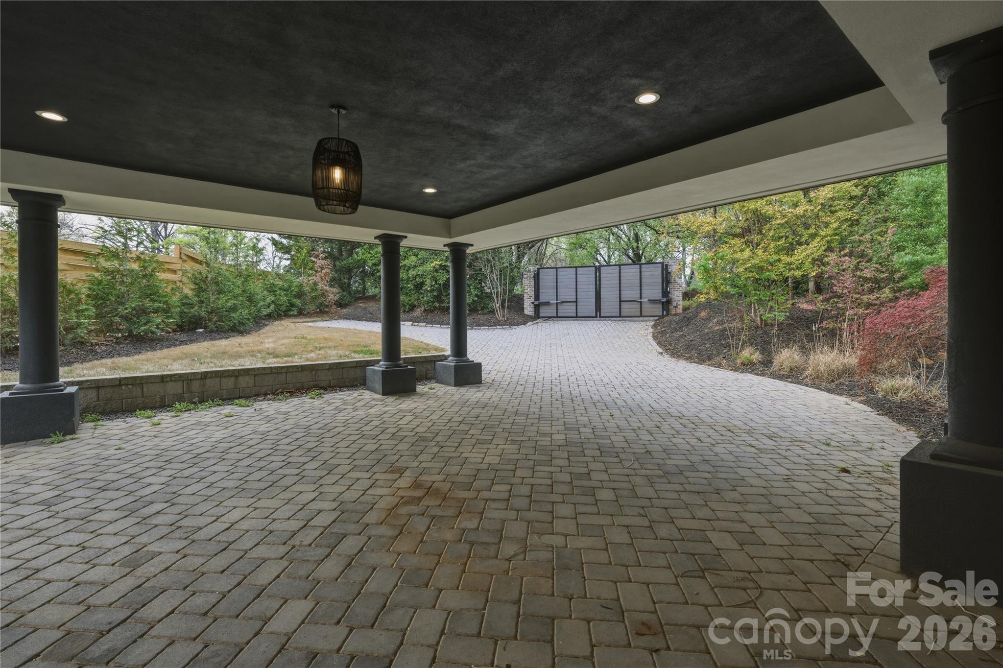 1417 S Wendover Road — Charlotte