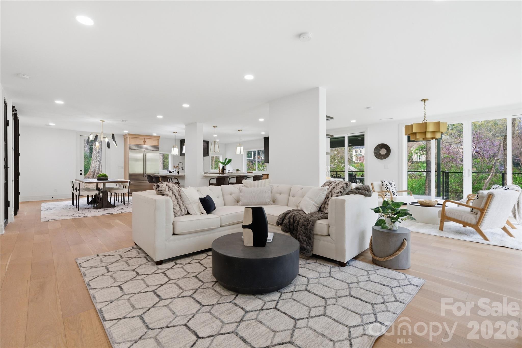 1417 S Wendover Road — Charlotte